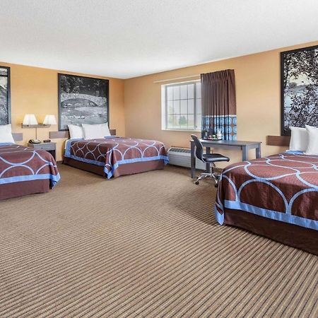 Super 8 By Wyndham Fort Dodge Ia Exteriér fotografie