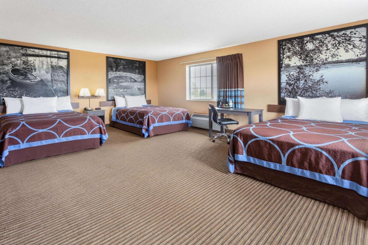 Super 8 By Wyndham Fort Dodge Ia Exteriér fotografie